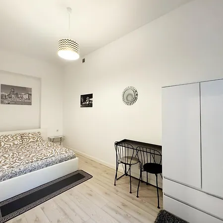 White & Black - Near Wawel Castle Krakkó